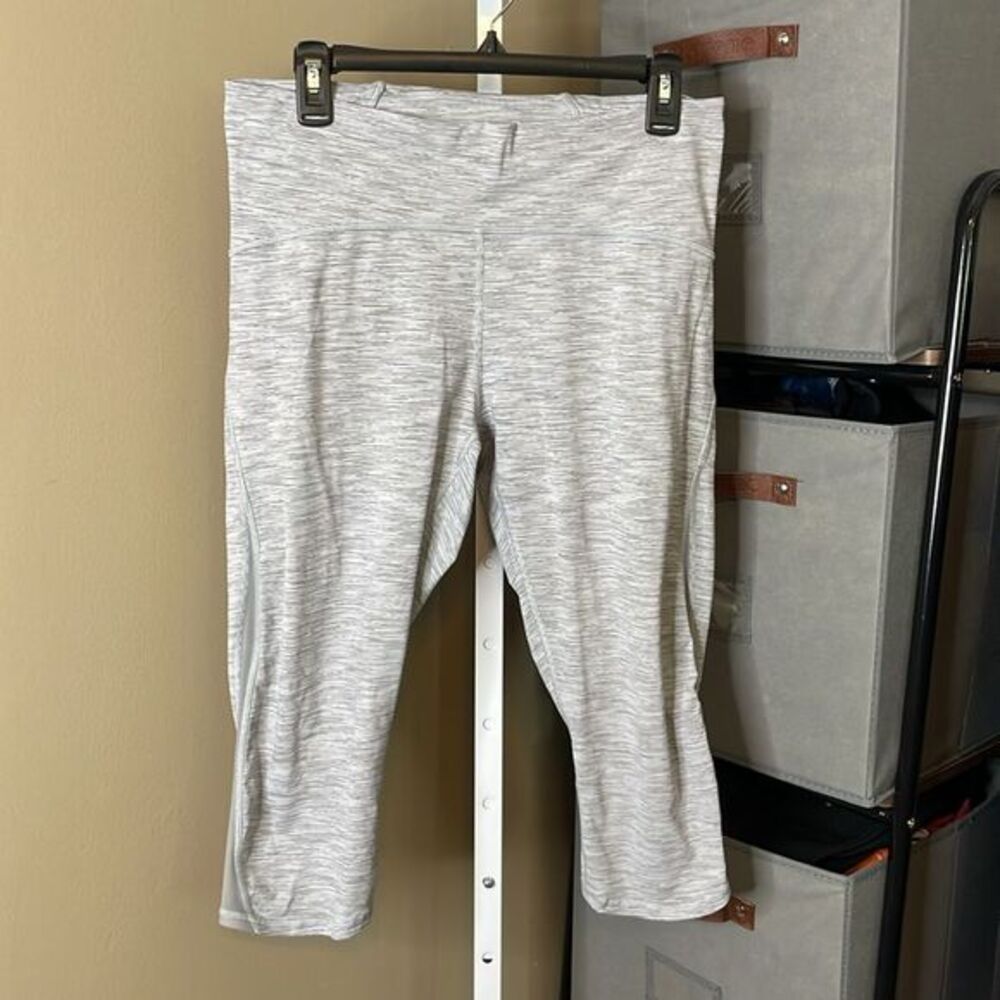 Lululemon Train Times Crop 17" 12 Wee Are From Space Ice Grey Alpine White 1220